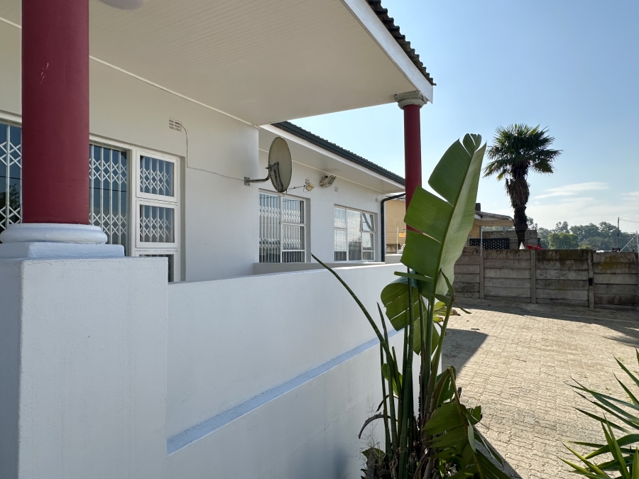 8 Bedroom Property for Sale in Norwood Eastern Cape